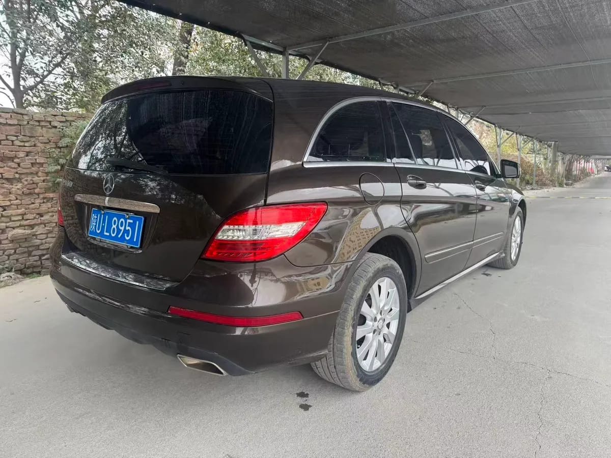 Mercedes-Benz R 2011 R 300 L 5
