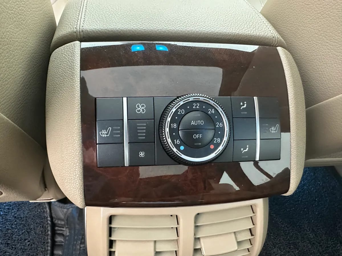 Mercedes-Benz R 2011 R 350 L 4MATIC 6