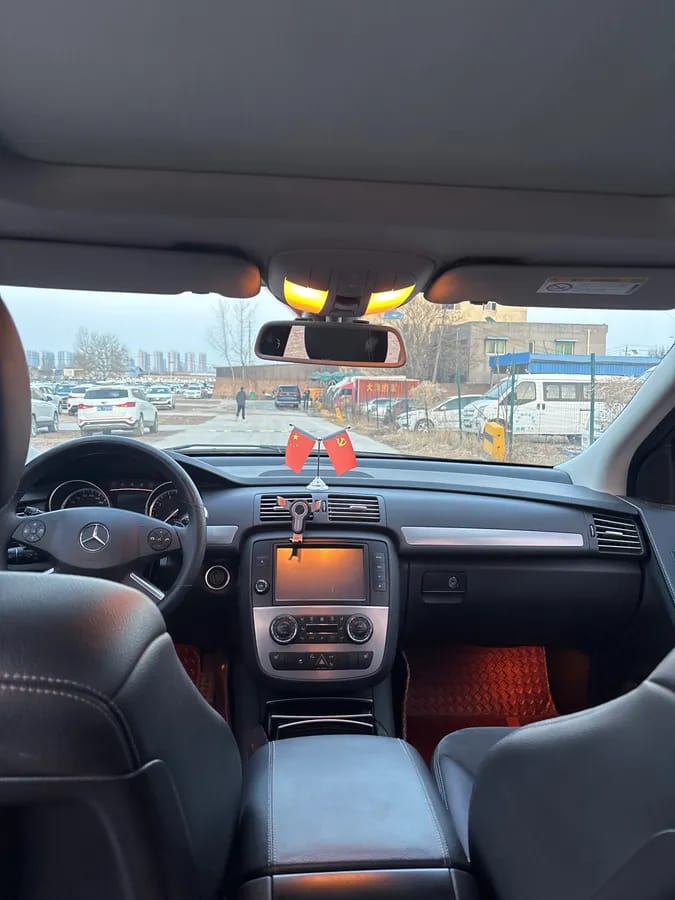 Mercedes-Benz R 2014 R 320 4MATIC 7