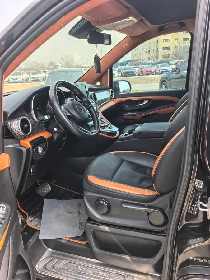 Mercedes-Benz V ( ) 2018 V250 2.0T Avantgarde 4