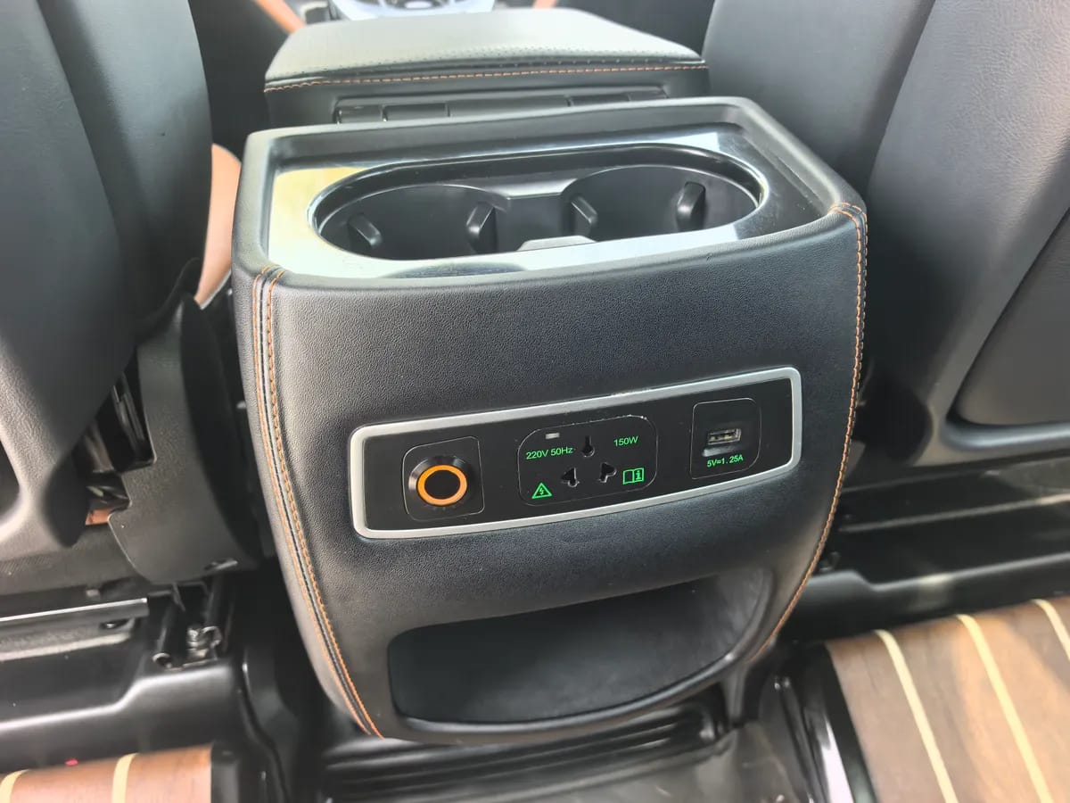Mercedes-Benz V ( ) 2018 V250 2.0T Avantgarde 8