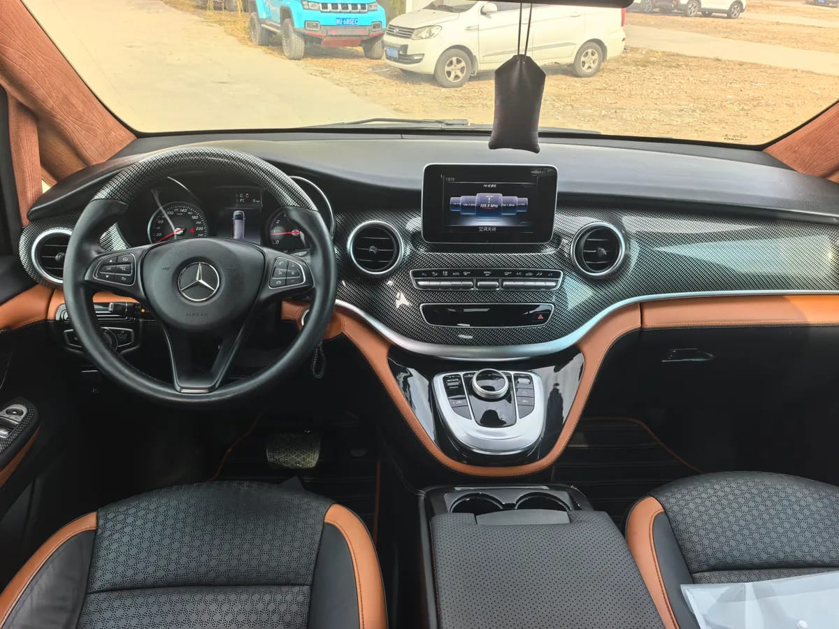 Mercedes-Benz V ( ) 2018 V250 2.0T Avantgarde 9