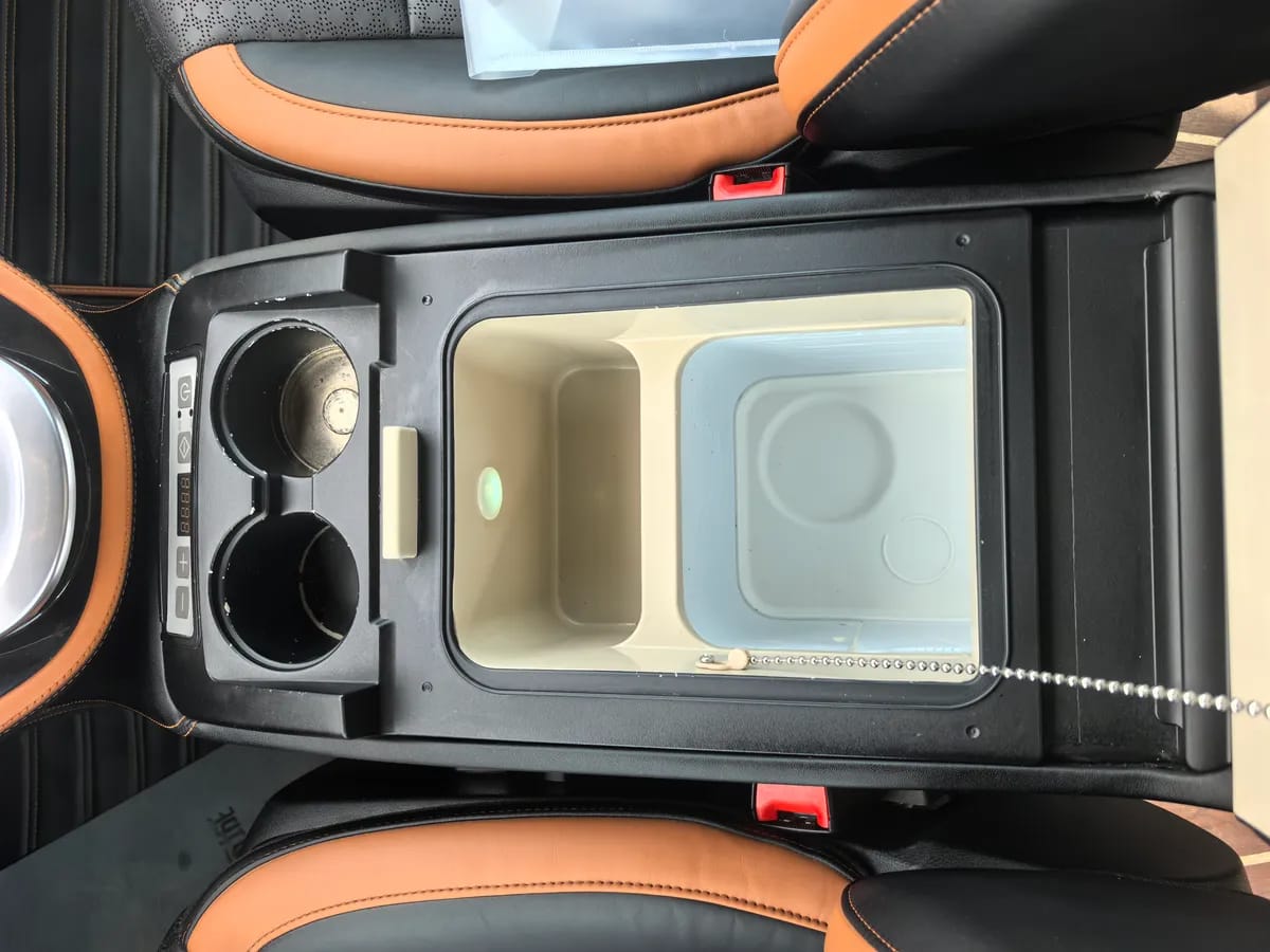 Mercedes-Benz V ( ) 2018 V250 2.0T Avantgarde 10