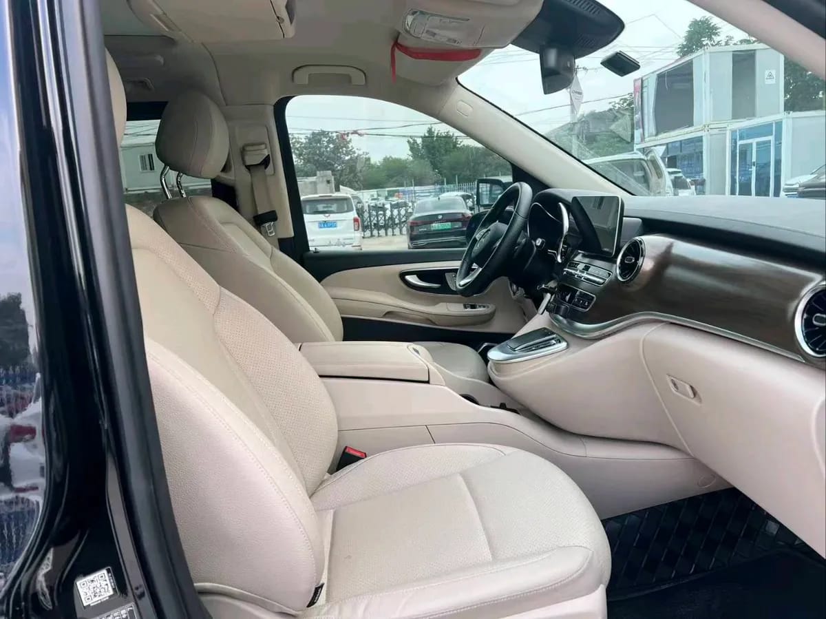 Mercedes-Benz V 2021 V 260 9