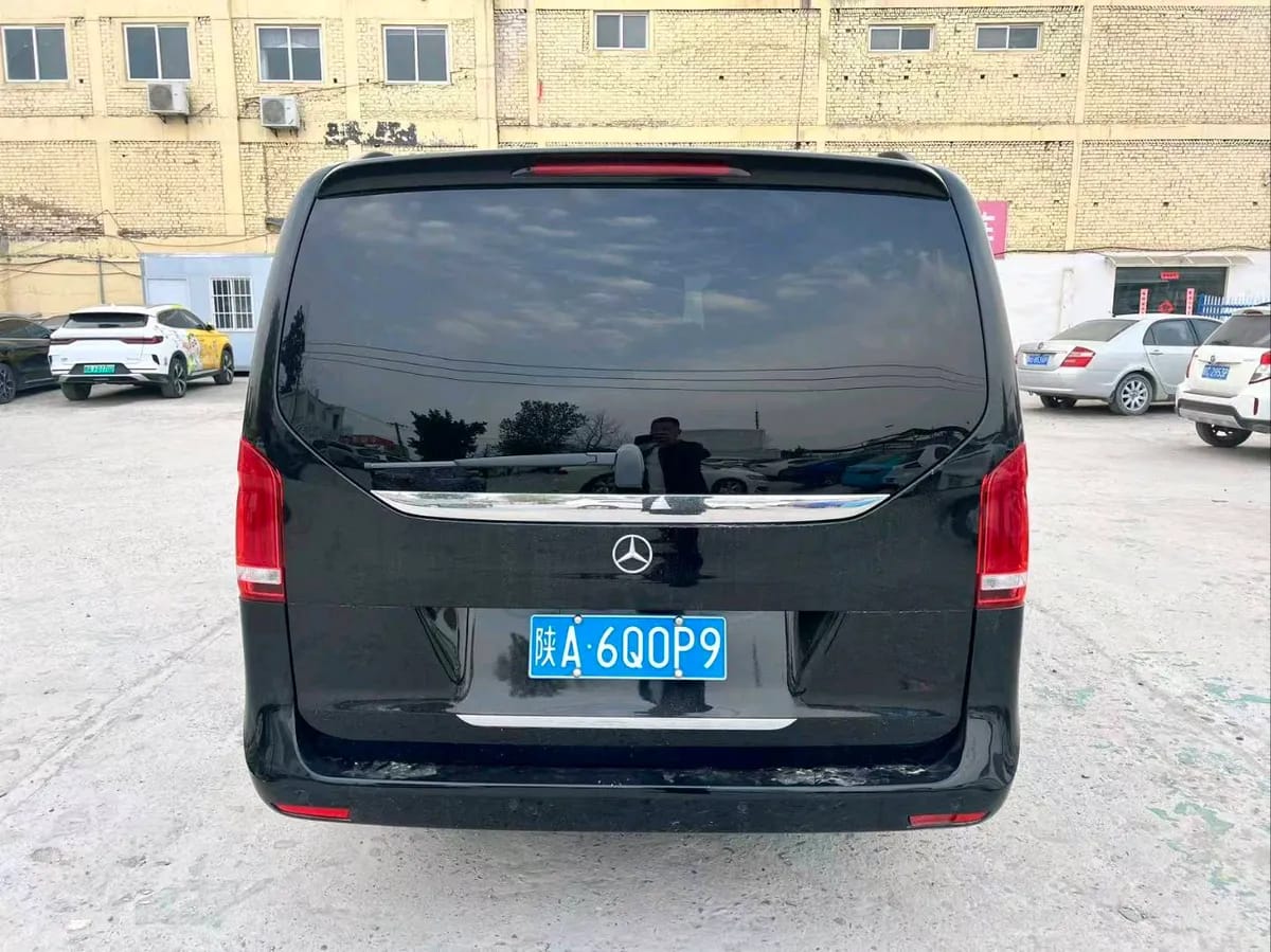 Mercedes-Benz V 2021 V 260 10