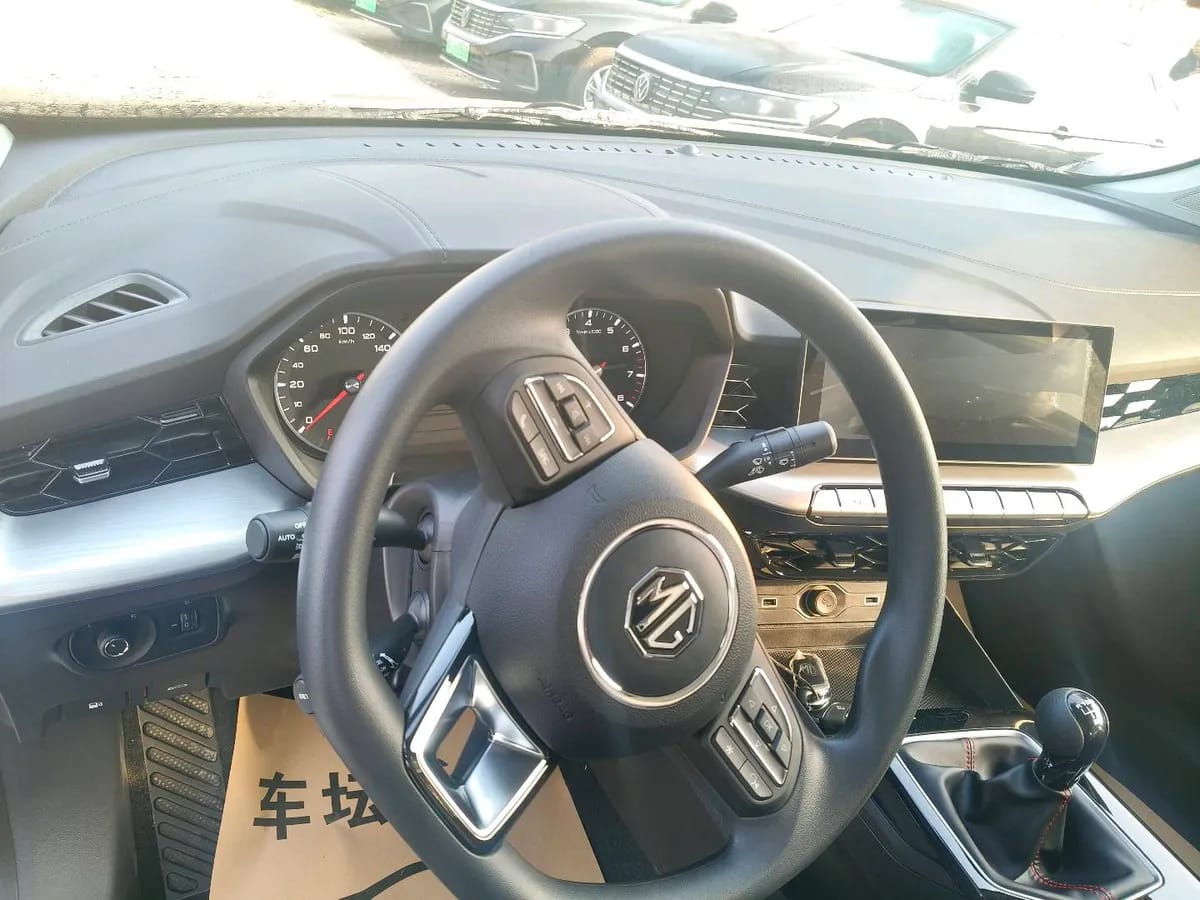 MG MG5 2023 180DVVT 2
