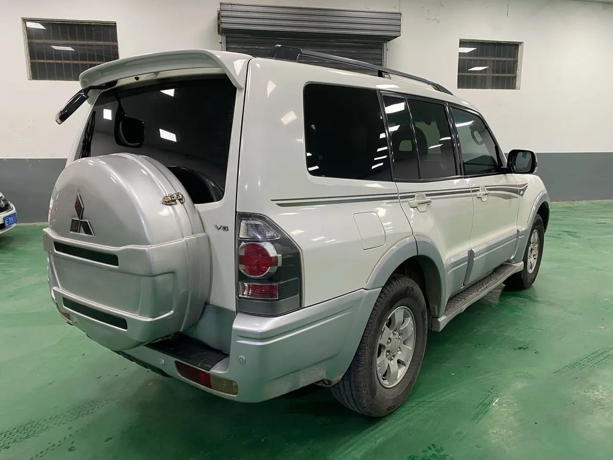 Mitsubishi 2011 V73 3.0L AT GLS 4