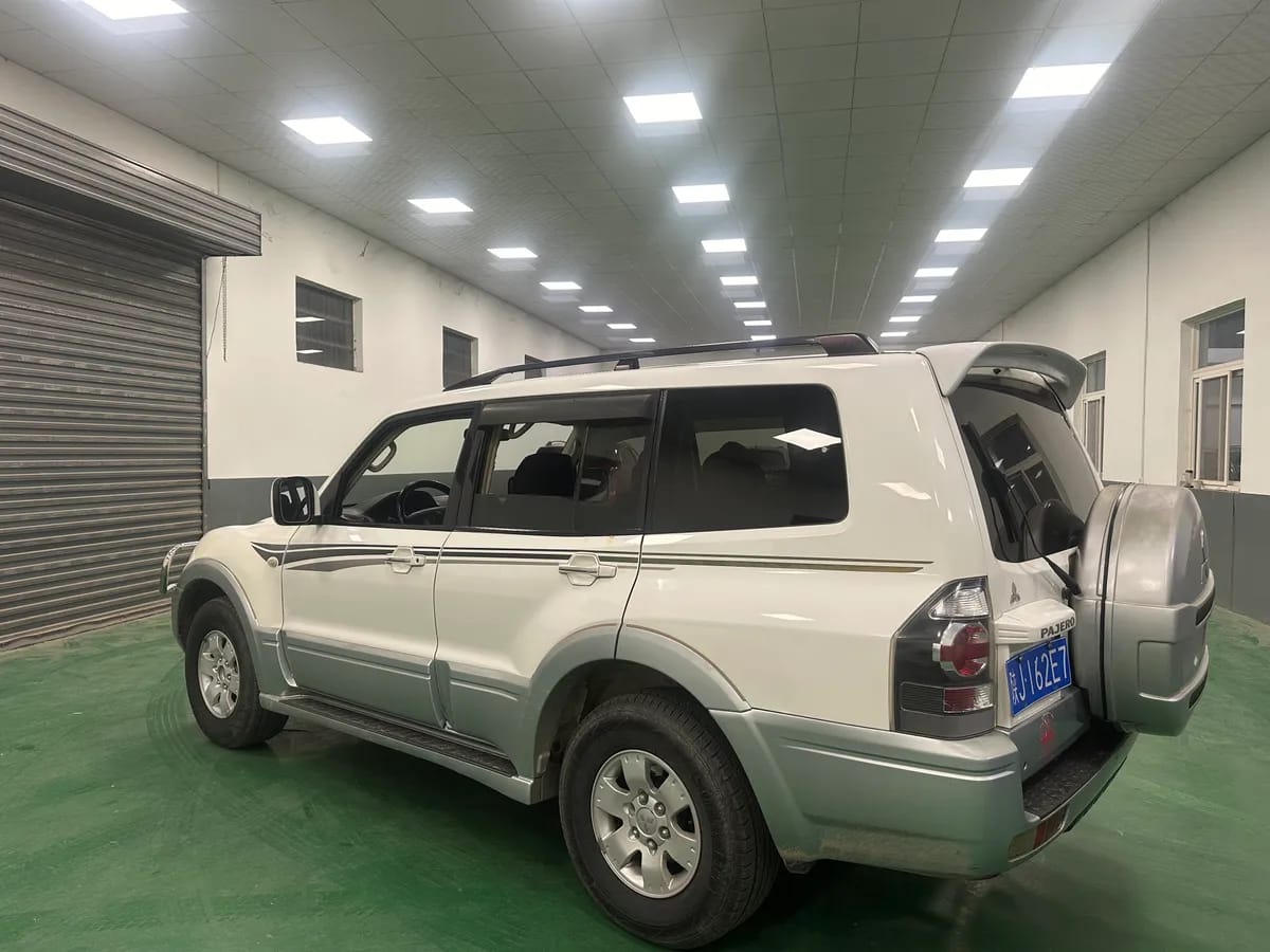 Mitsubishi 2011 V73 3.0L AT GLX 5
