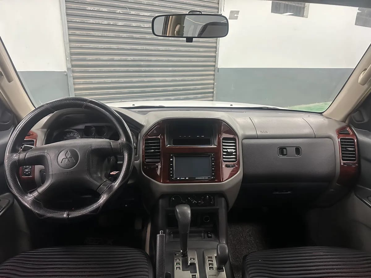 Mitsubishi 2011 V73 3.0L AT GLX 9