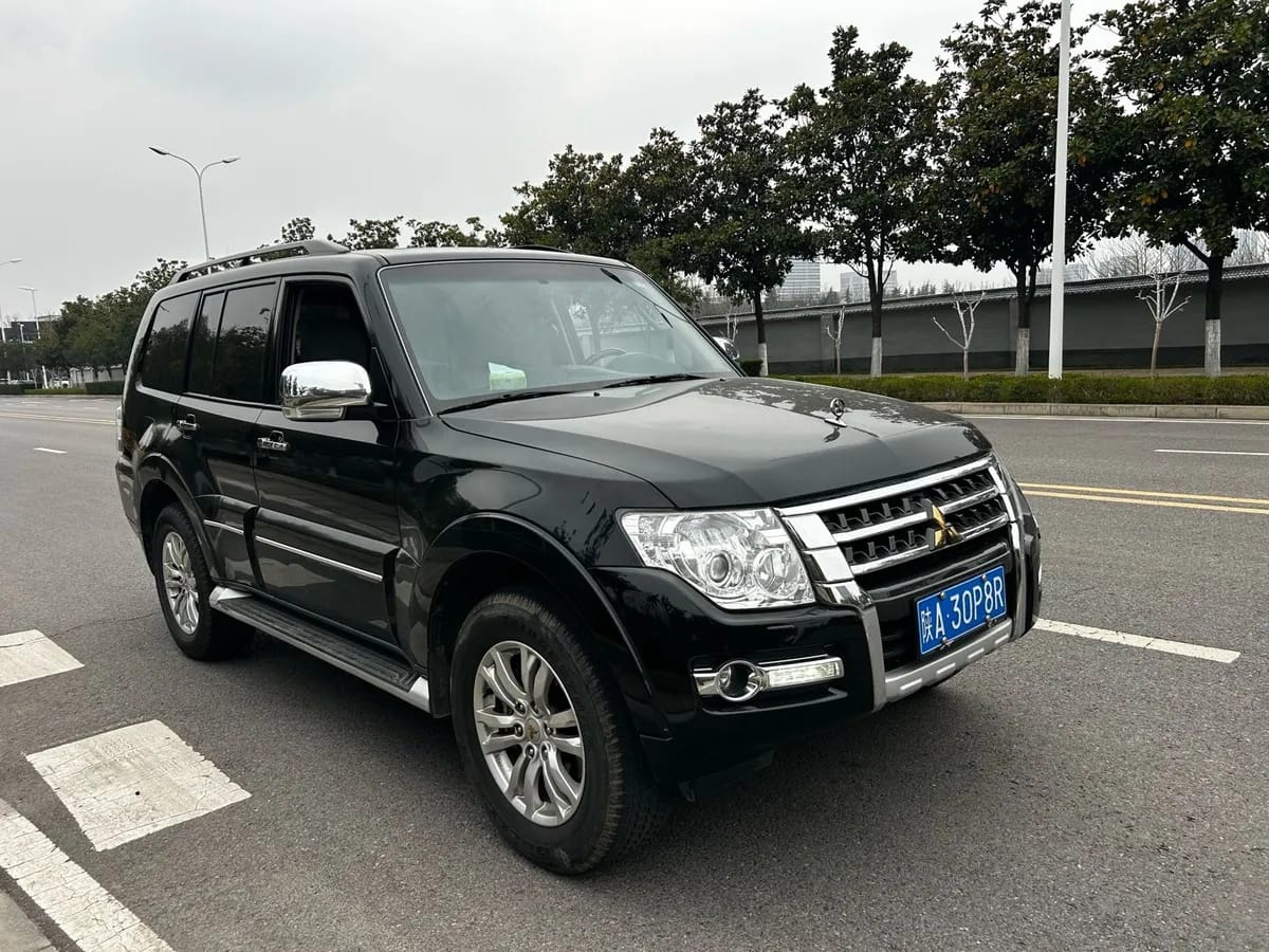 Mitsubishi ( ) 2017 V97 3.8L GLS 3
