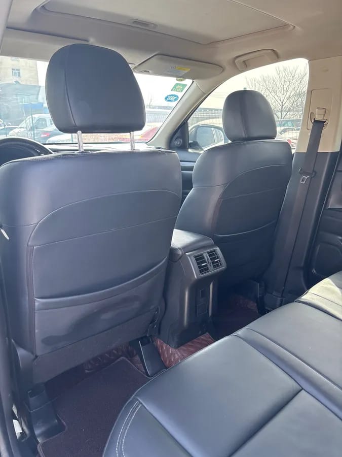 Mitsubishi 2019 2.0L 5 VI 7