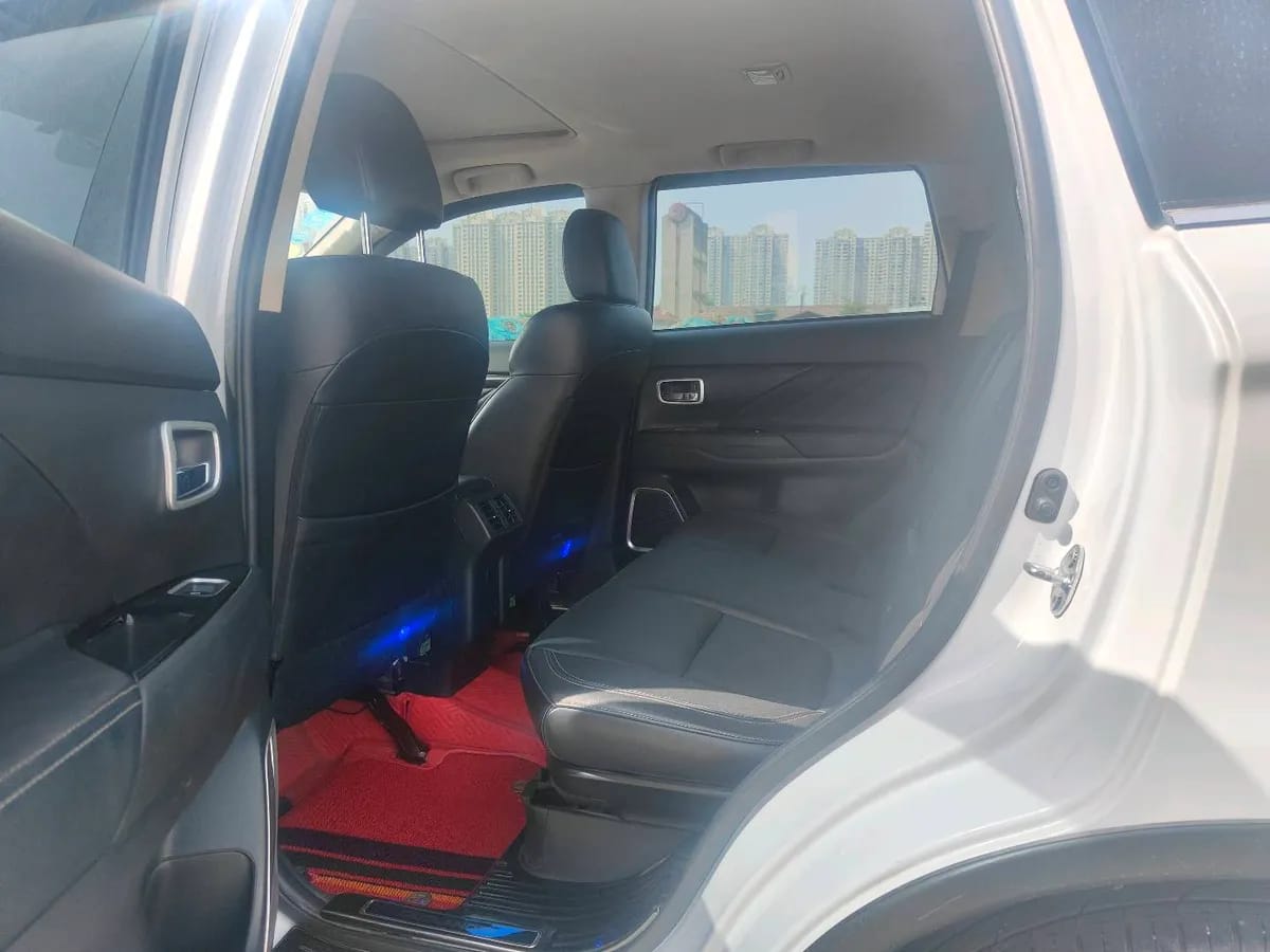 Mitsubishi 2019 2.4L 5 VI 6