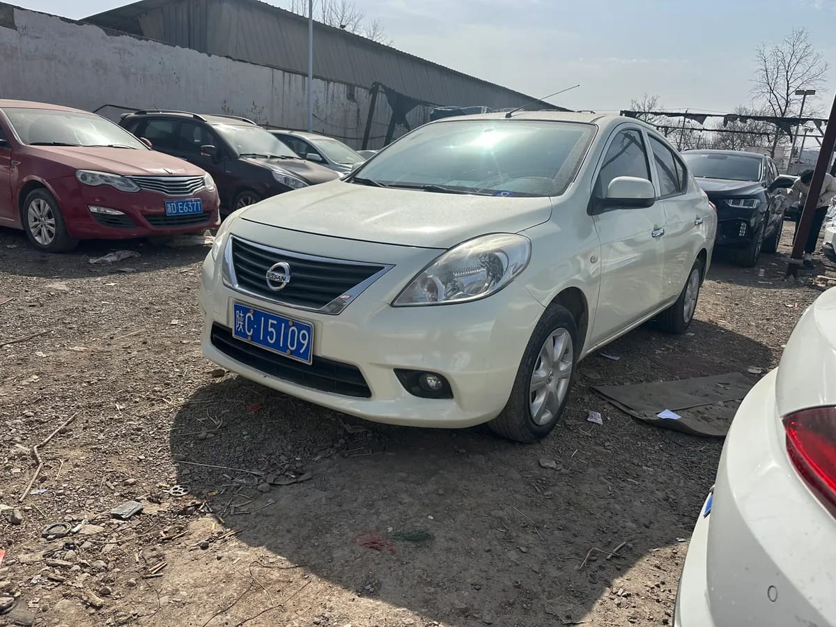 Nissan 2011 1.5XL CVT 2