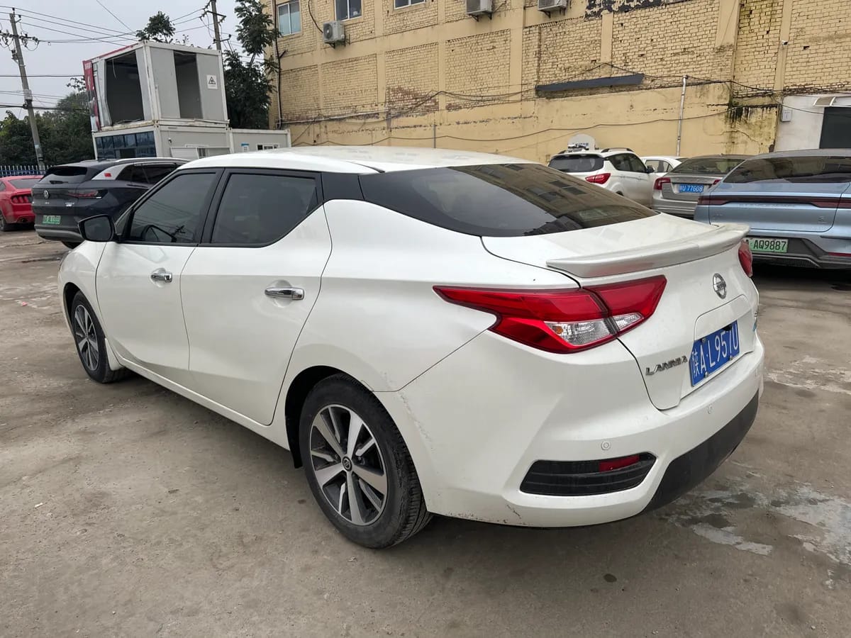 Nissan 2016 1.6L CVT 6