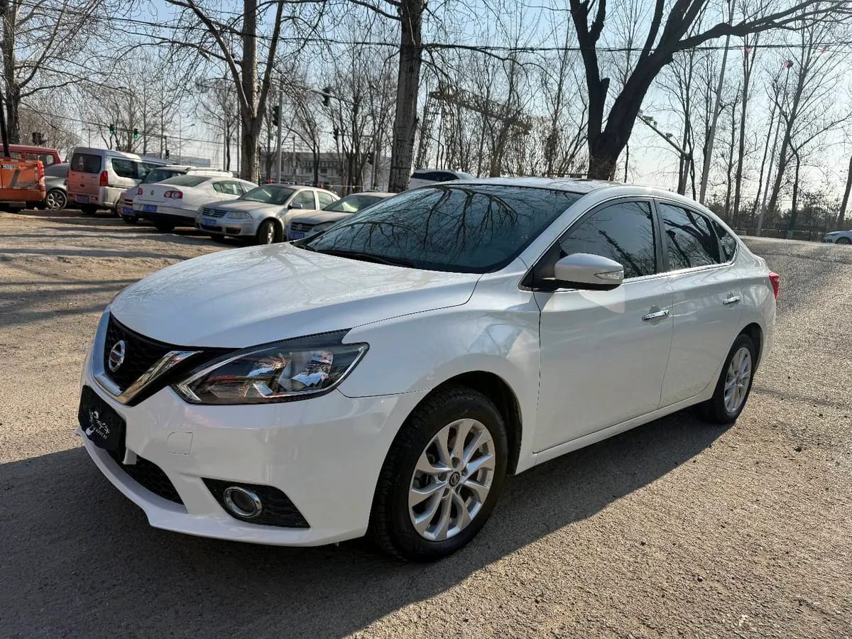 Nissan 2016 1.6XV CVT 2