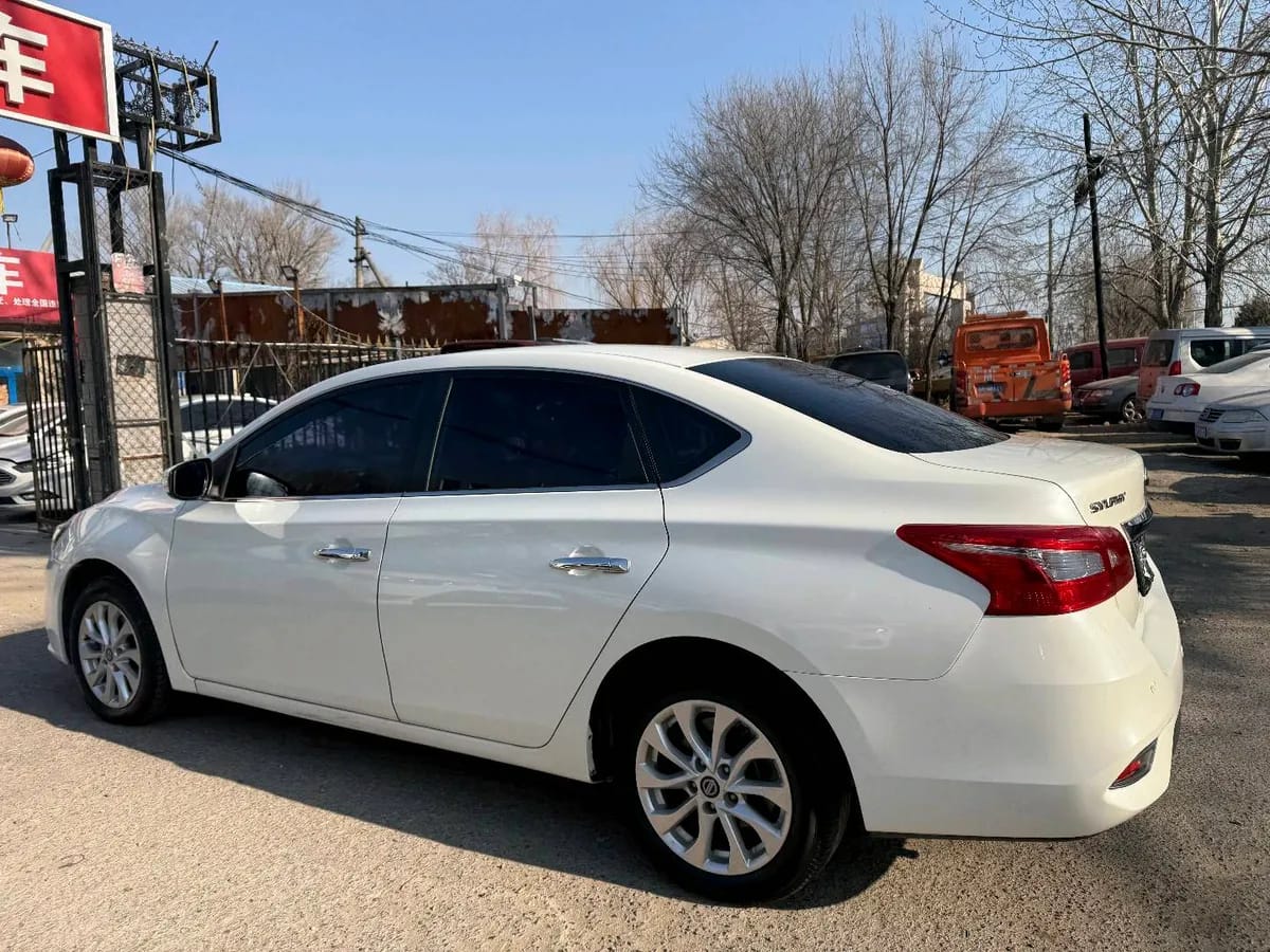 Nissan 2016 1.6XV CVT 9