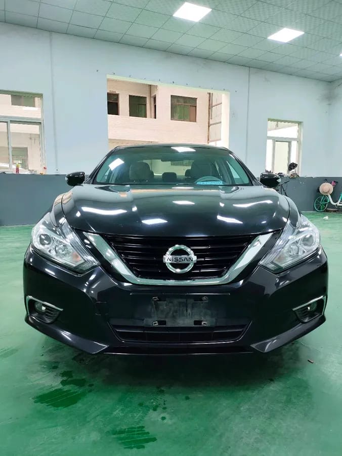 Nissan 2016 2.0L XE 2