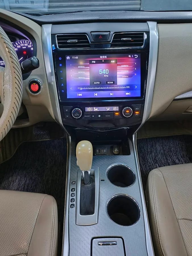 Nissan 2016 2.0L XE 7