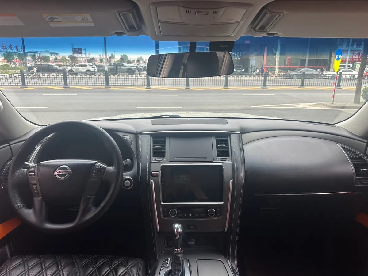 Nissan ( ) 2018 4.0L 9