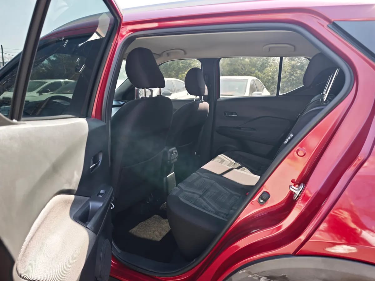 Nissan 2019 1.5L CVT 7
