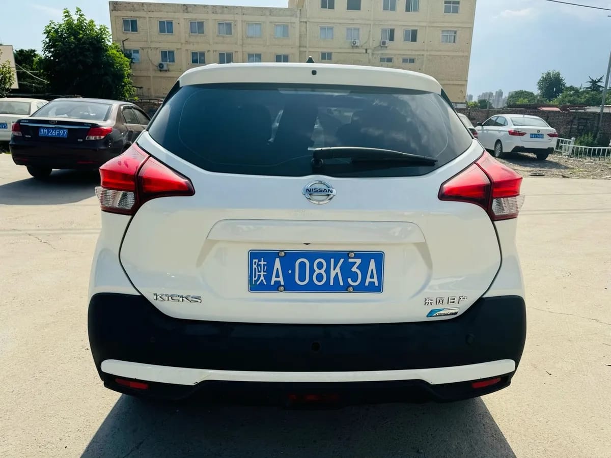 Nissan 2019 1.5L CVT 8