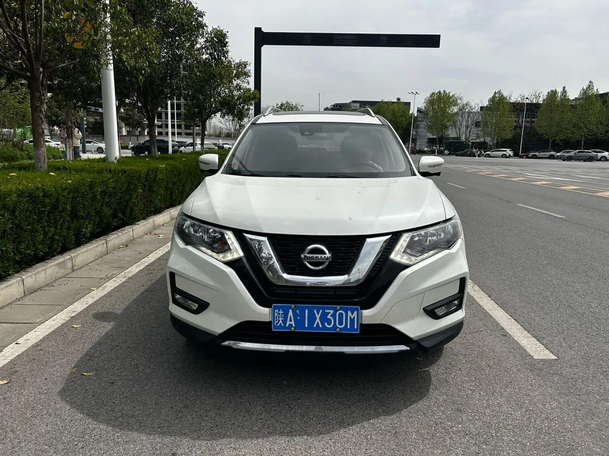 Nissan 2019 2.0L CVT 2WD