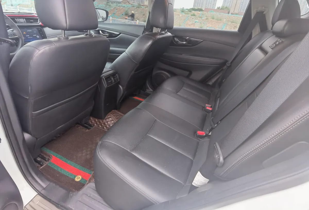 Nissan 2019 2.0L CVT 2WD 5