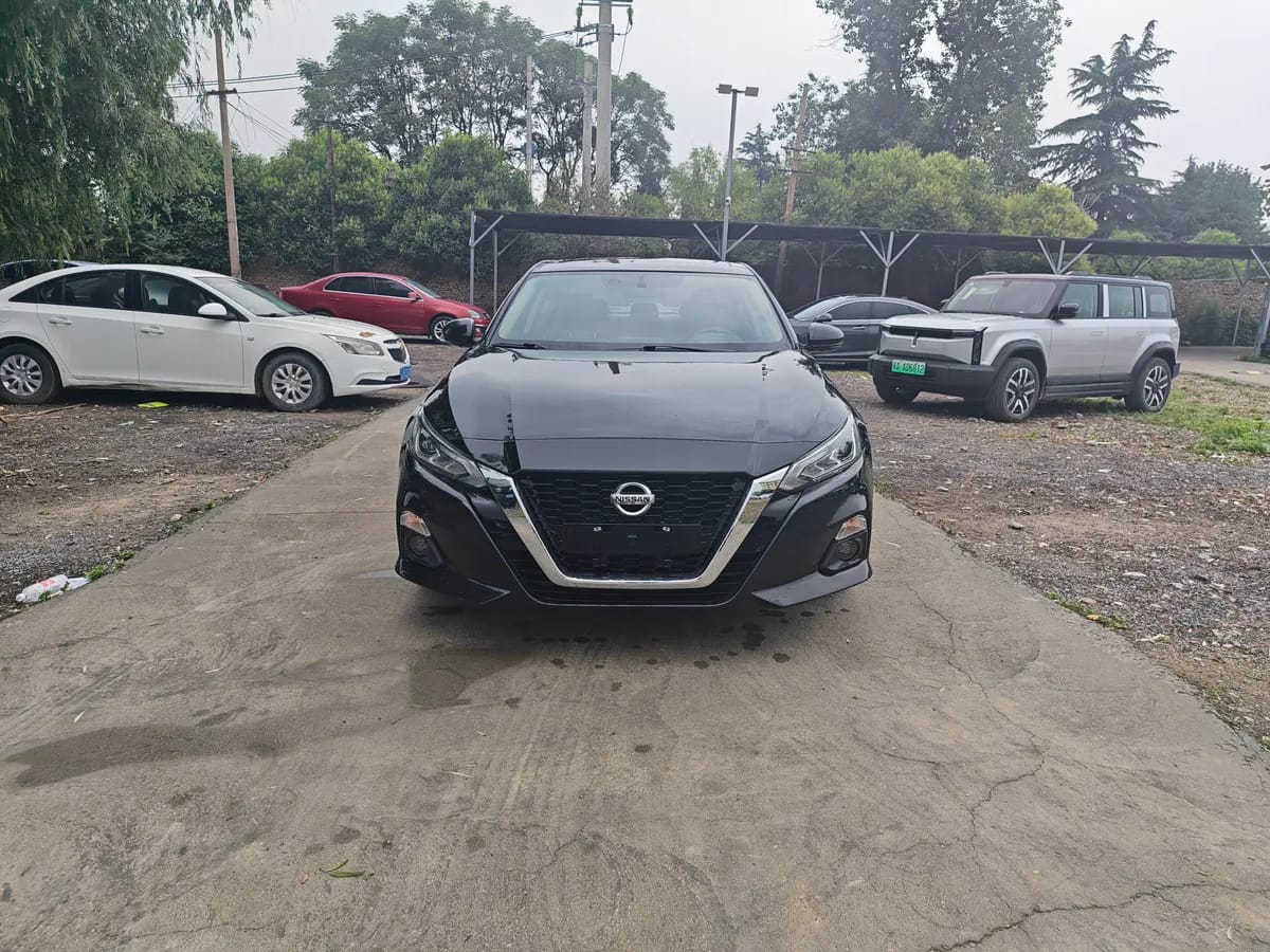 Nissan 2019 2.0L XE