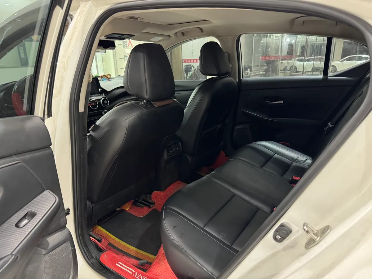 Nissan 2020 1.6L XL CVT 5