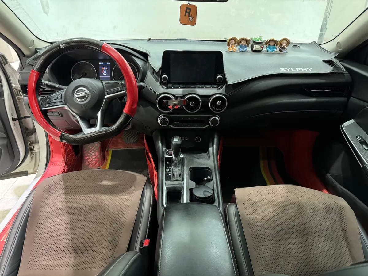 Nissan 2020 1.6L XL CVT 6