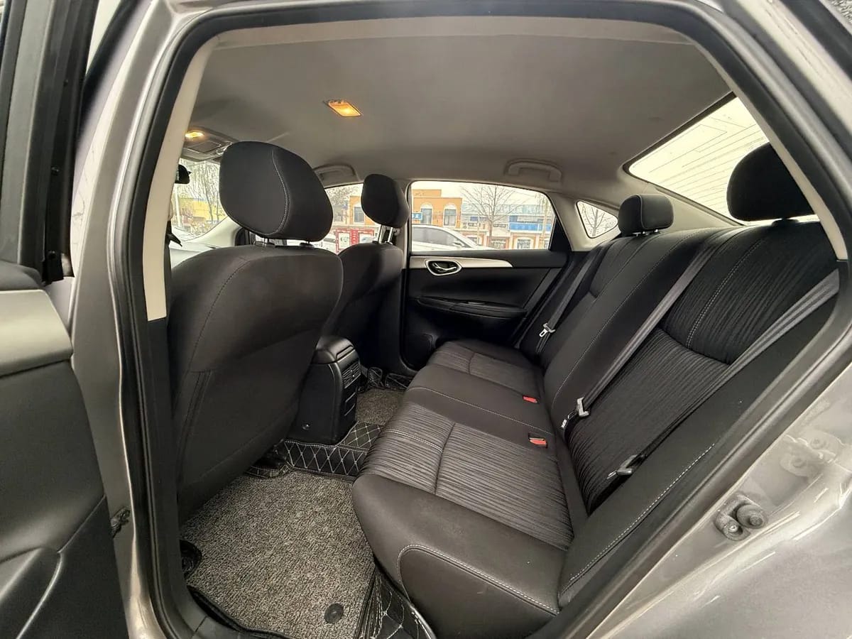 Nissan 2021 1.6L XL CVT 4
