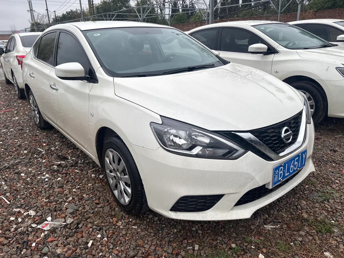 Nissan 2021 1.6XE CVT 3
