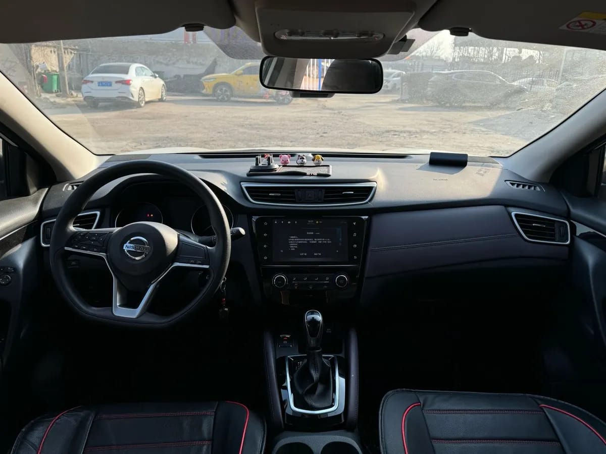 Nissan 2021 2.0L CVT 10