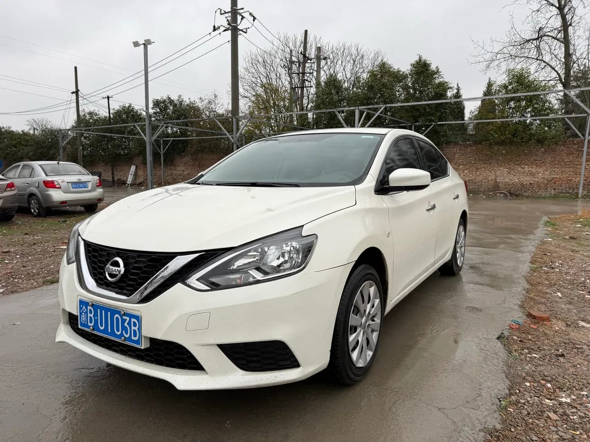 Nissan 2022 1.6XE CVT