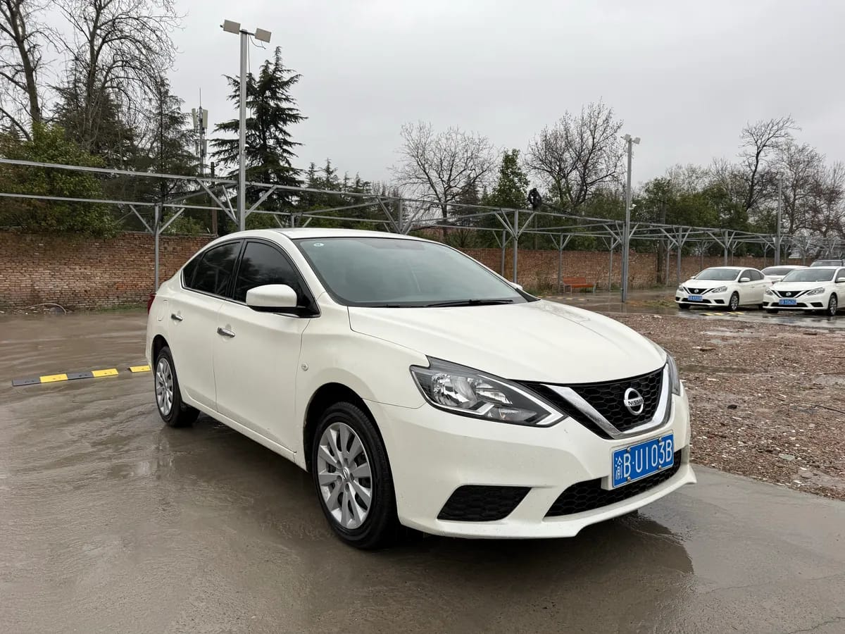 Nissan 2022 1.6XE CVT 3