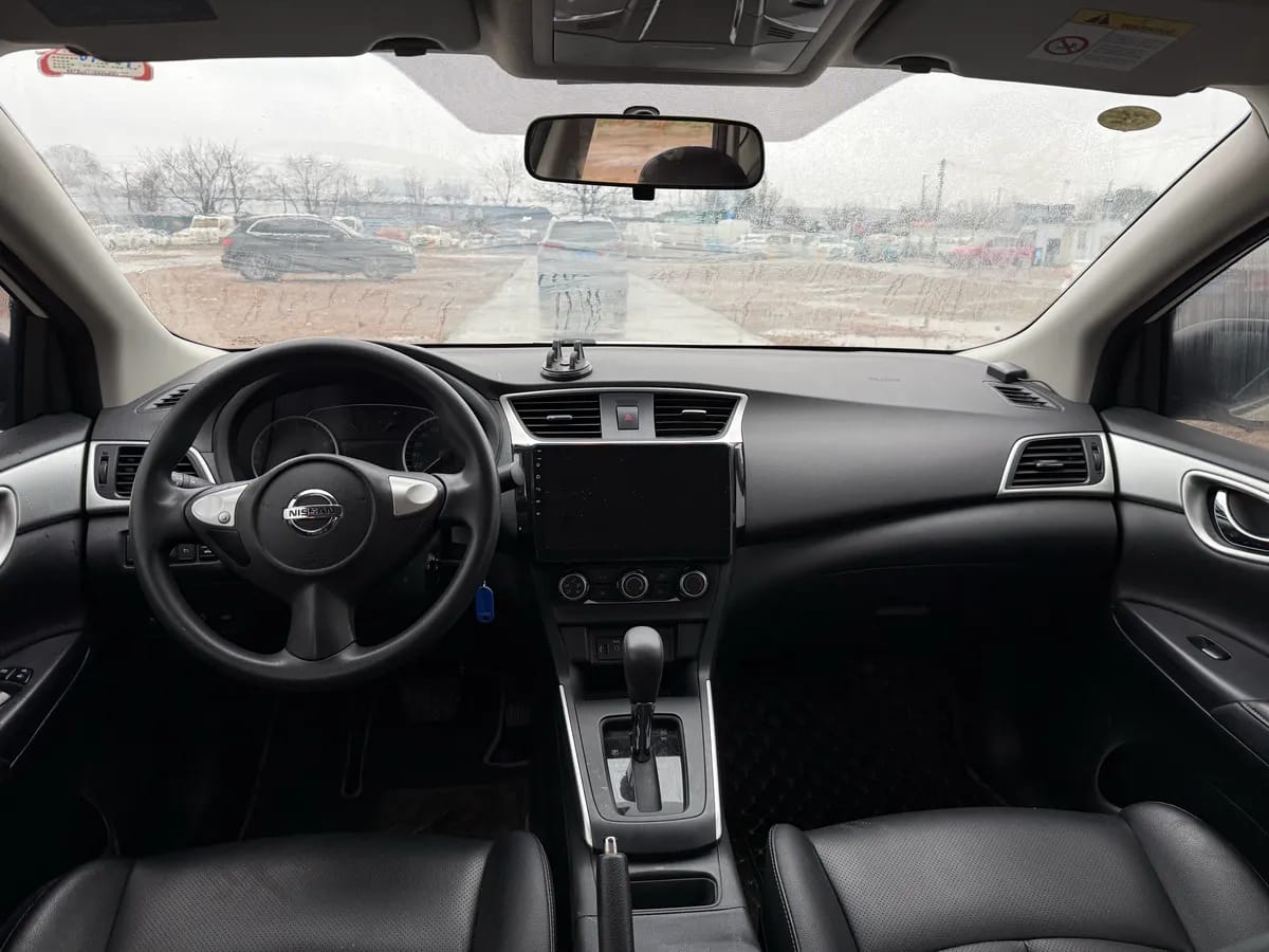 Nissan 2022 1.6XE CVT 8