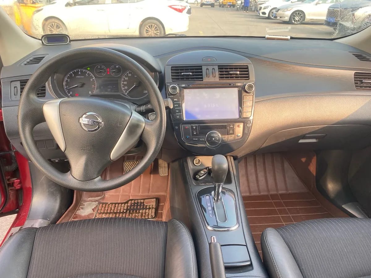 Nissan TIIDA 2014 1.6L CVT 5