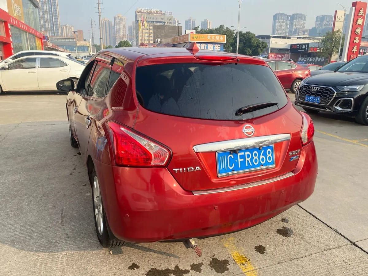 Nissan TIIDA 2014 1.6L CVT 7