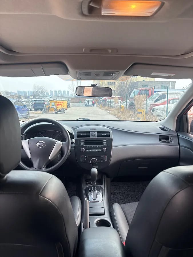 Nissan TIIDA 2014 1.6L CVT 8