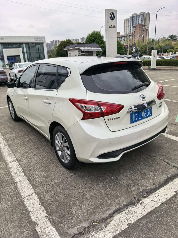 Nissan TIIDA 2016 1.6L CVT 4