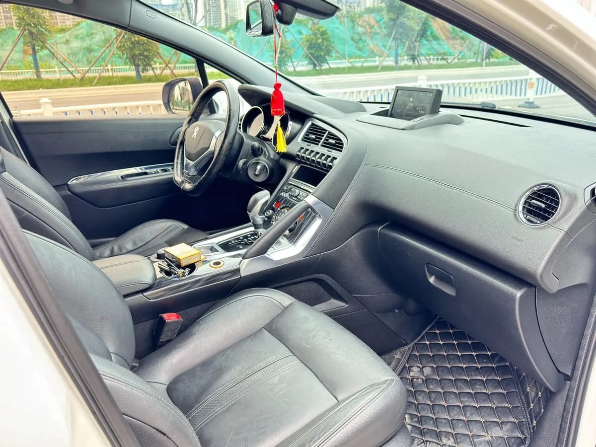 Peugeot 3008 2014 1.6THP · 6