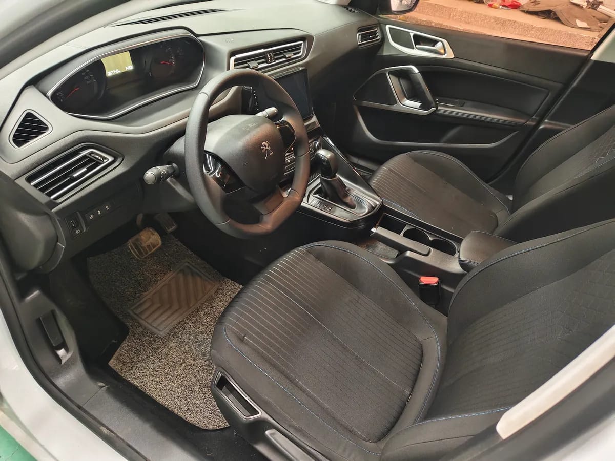 Peugeot 308 2016 1.6L 7