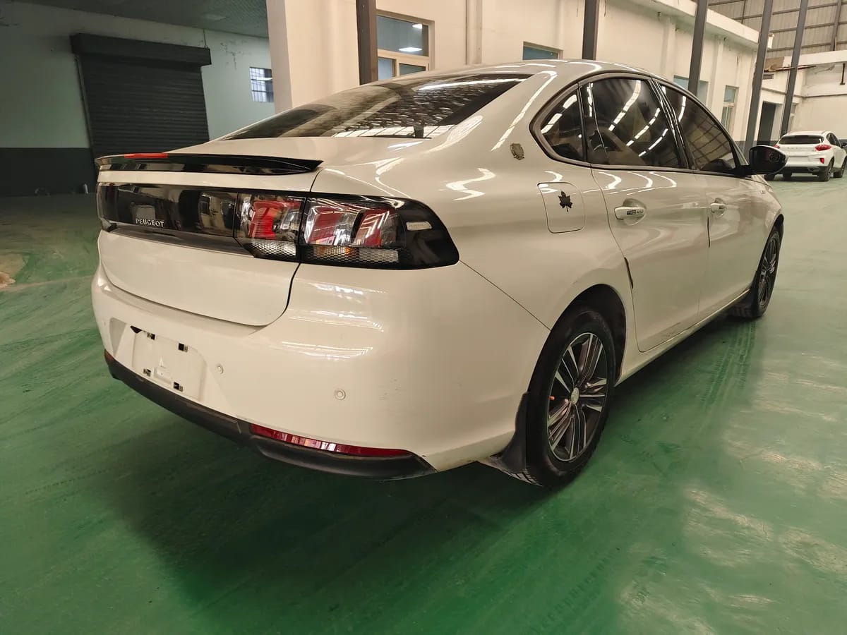 Peugeot 308 2016 1.6L 8