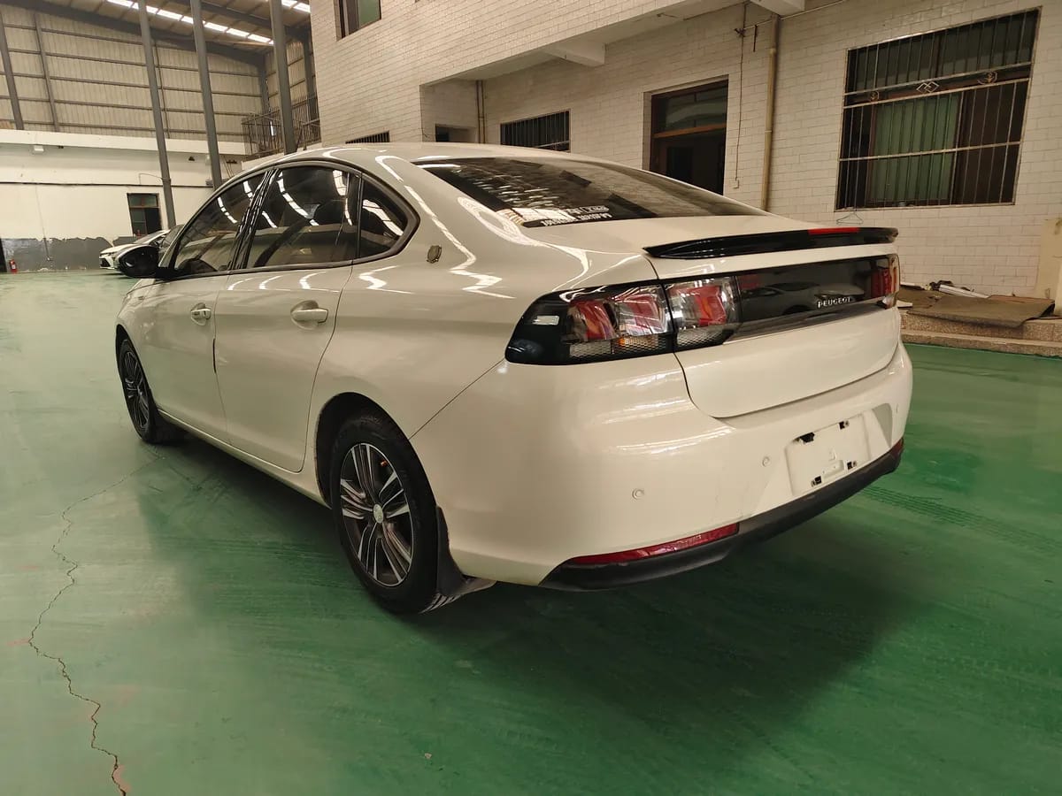 Peugeot 308 2016 1.6L 10