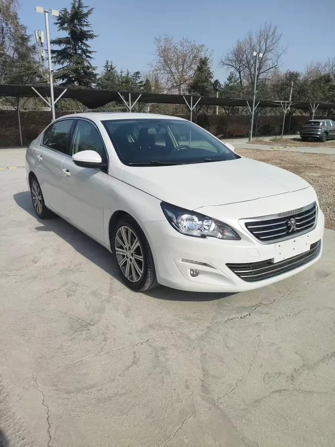 Peugeot 408 2015 1.2T 5