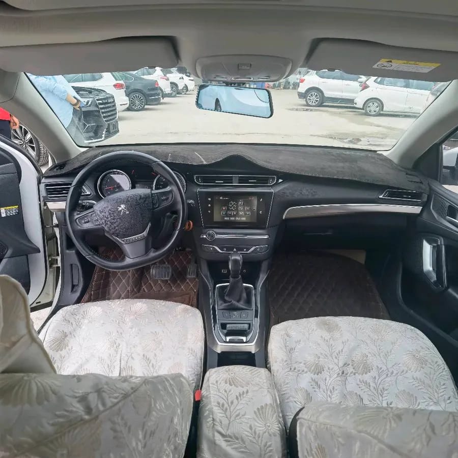 Peugeot 408 2016 1.6T 6