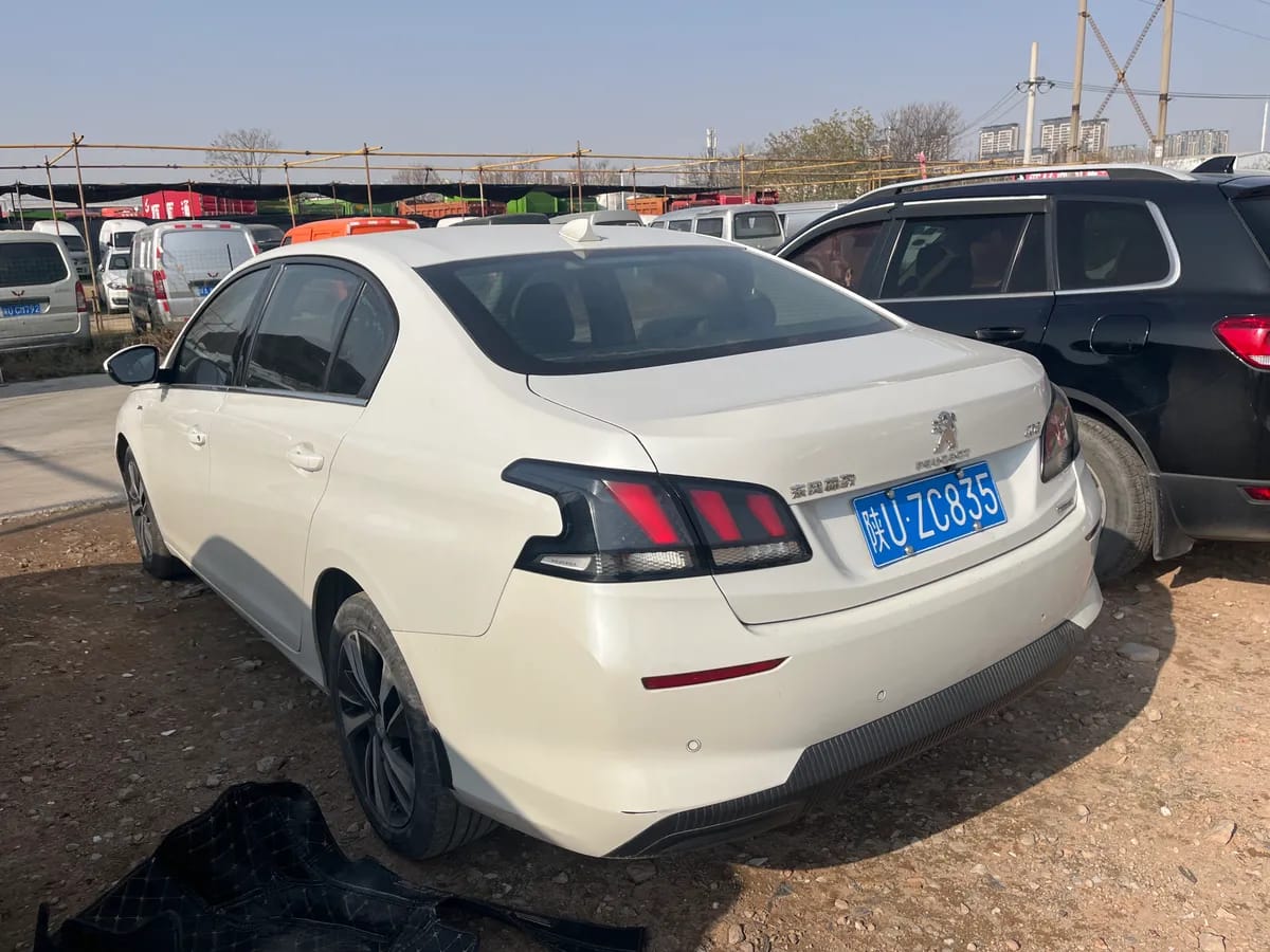 Peugeot 408 2019 350THP V 6