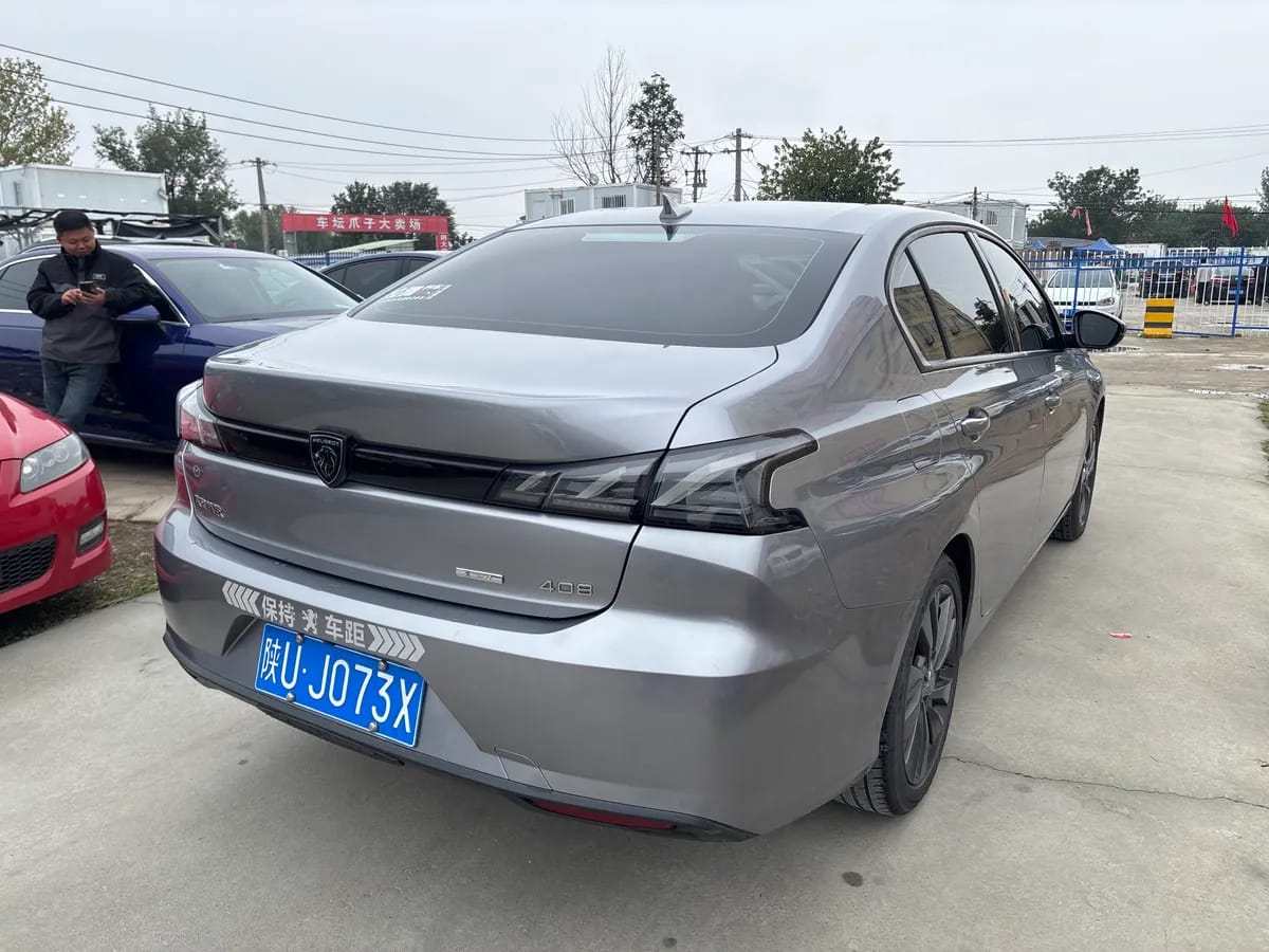 Peugeot 408 2022 1.6T 4