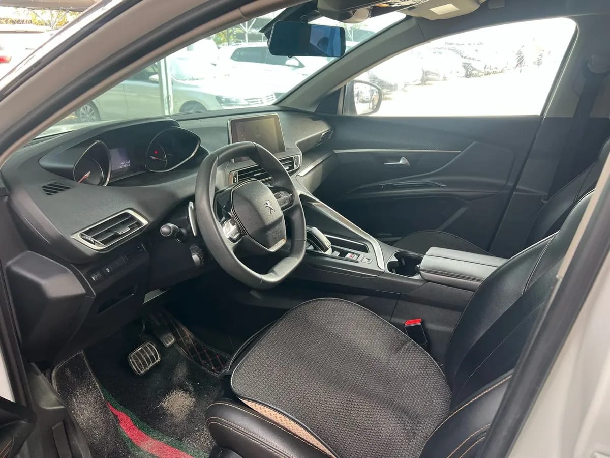Peugeot 5008 2019 360THP 5 7