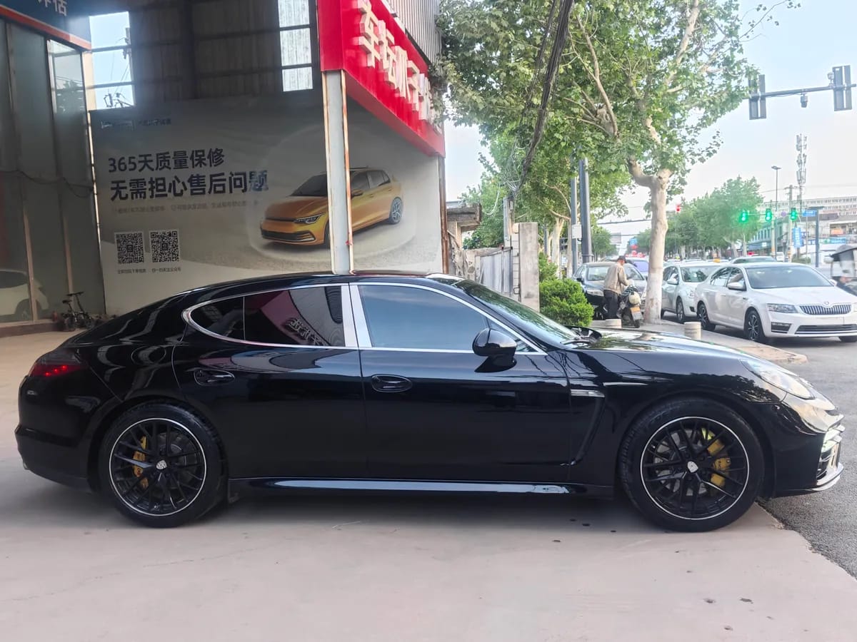 Porsche Panamera 2010 Panamera 4 3.6L 4